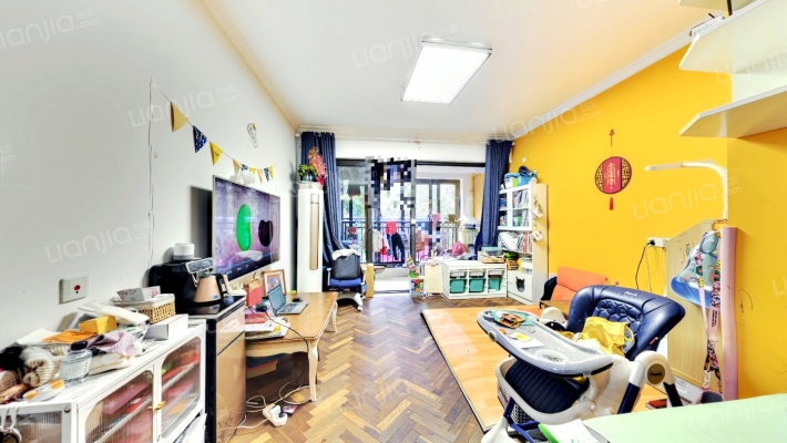 南山雨果西区二手房实景图