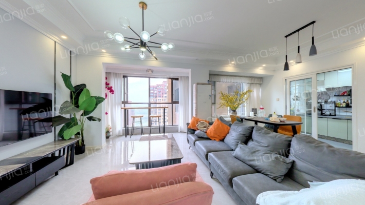 蓝润光华春天A区二手房实景图