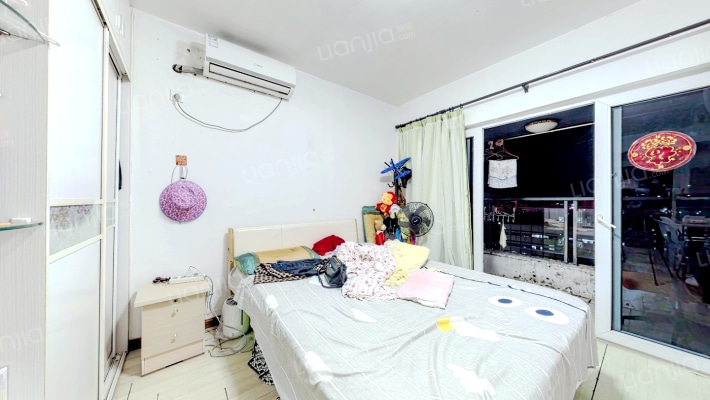 金众蓝钻风景二手房实景图