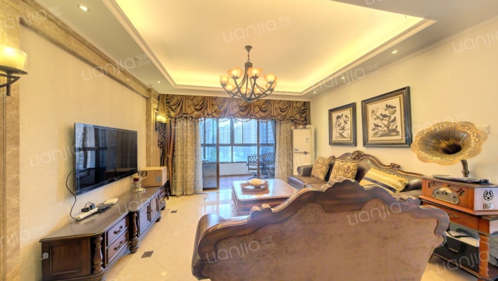 保利金香槟二手房实景图