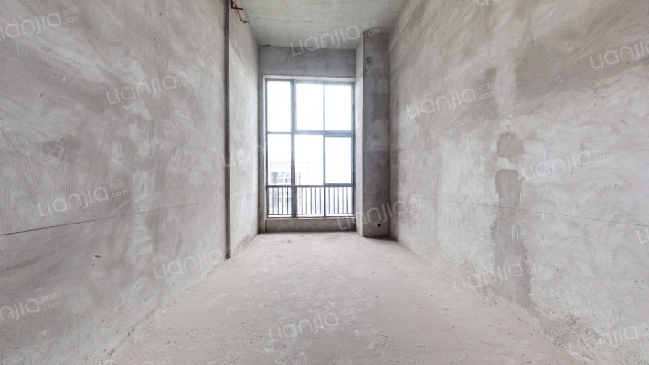 和泓四季E区二手房实景图