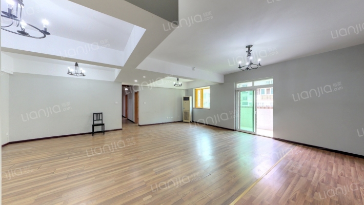 新天地二手房实景图