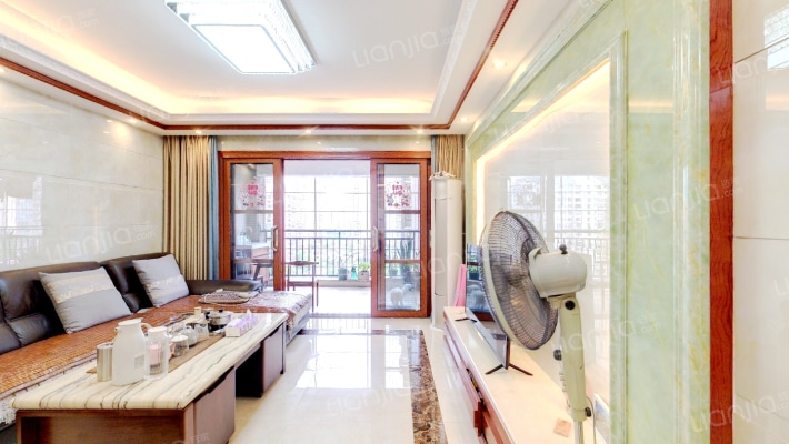 德威朗琴湾二手房实景图