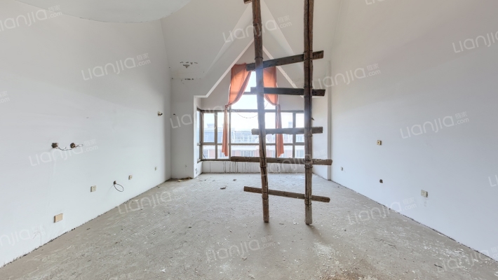 巴黎世家二手房实景图