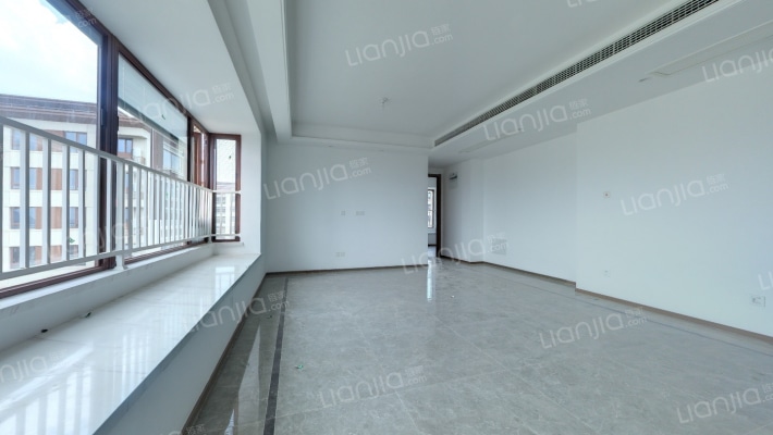 路劲银城澜仕里二手房实景图