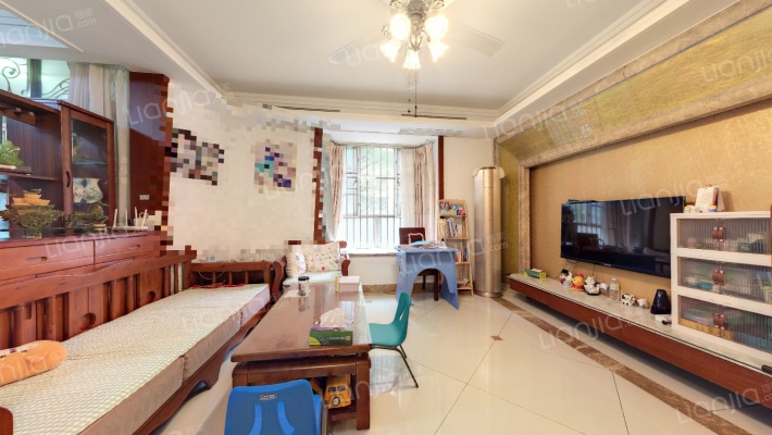 财富世家一期二手房实景图