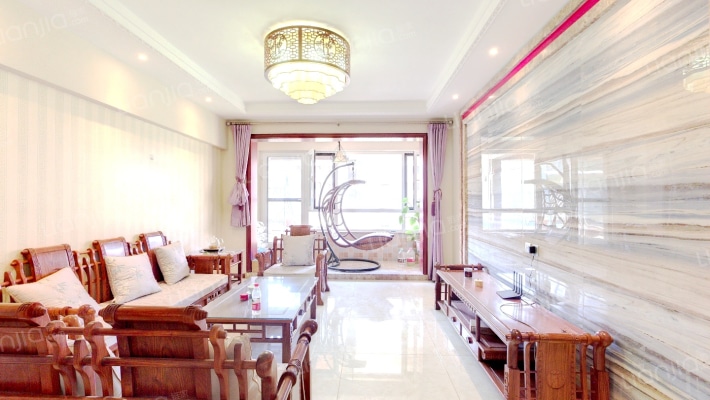 香逸中央二手房实景图