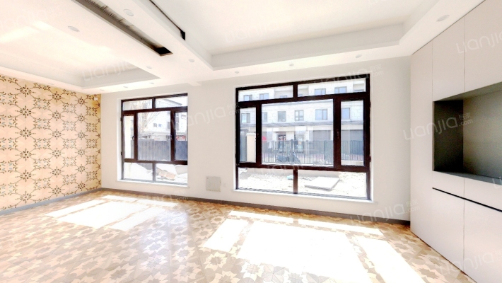 绿地海域香颂二手房实景图