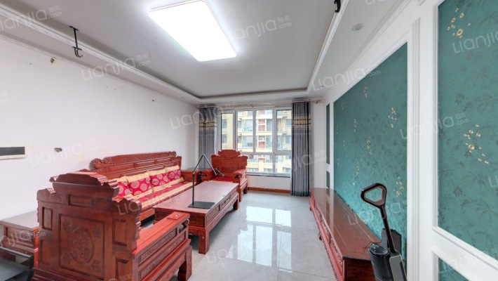 后塔怡馨嘉苑二手房实景图