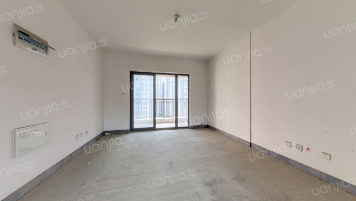 青南美湾二手房实景图