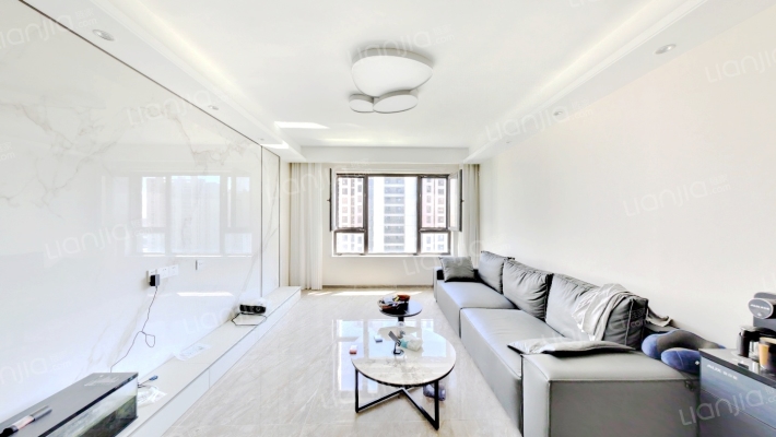 保利天汇二手房实景图