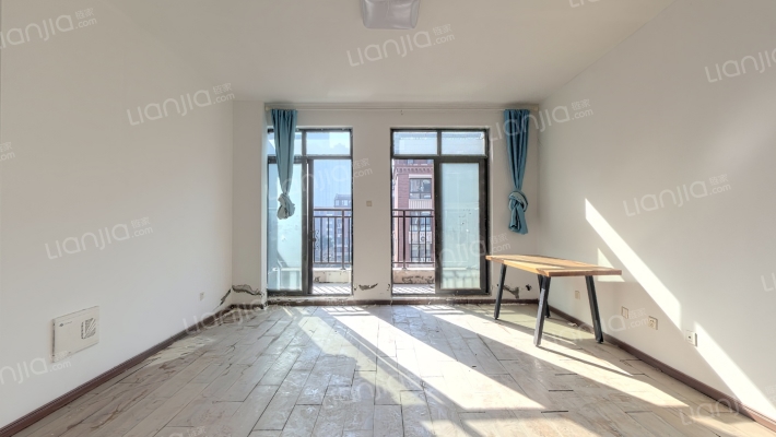 悦湖山院二手房实景图