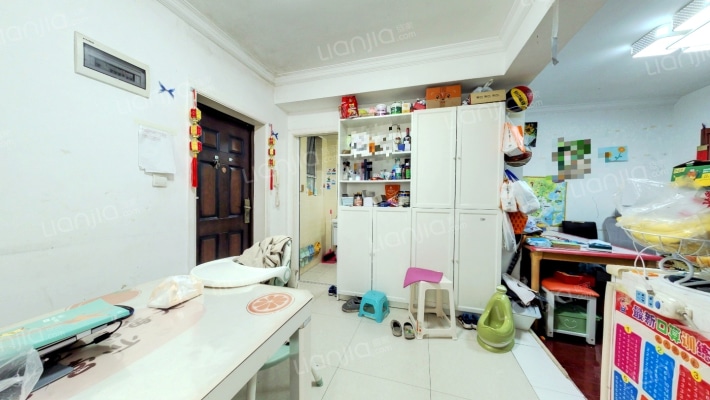 沪南船舶小区二手房实景图