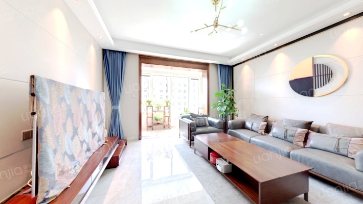 保利拉菲公馆朗菲园东区二手房实景图