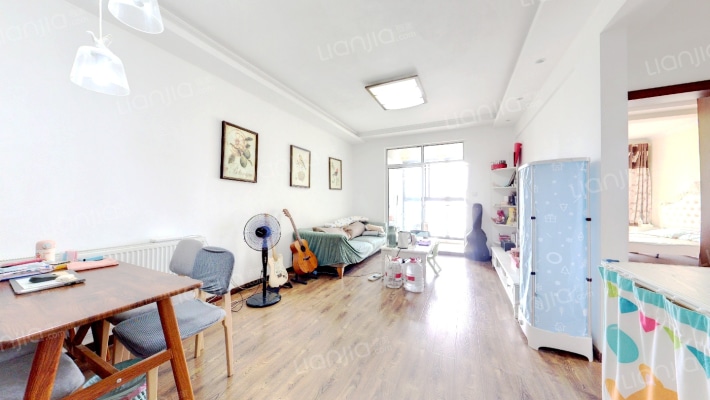 保利蓝海郡二手房实景图