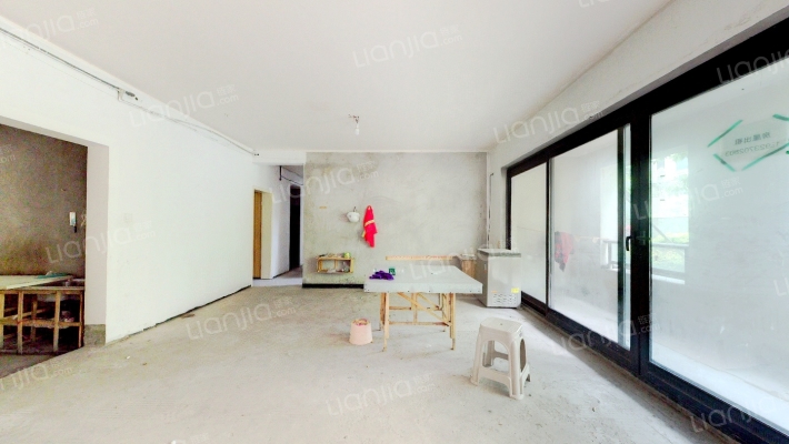 鲁能泰山7号八街区二手房实景图