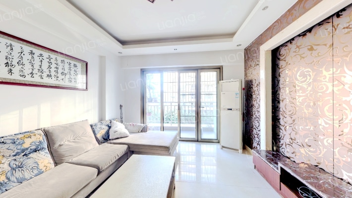 翡翠华庭二手房实景图