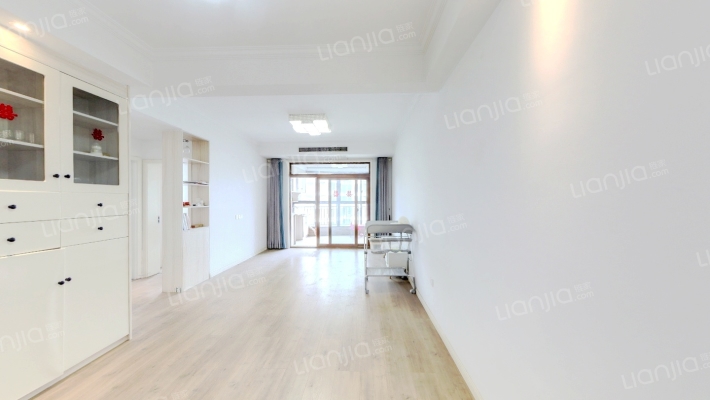 武汉国博新城二期碧园居二手房实景图