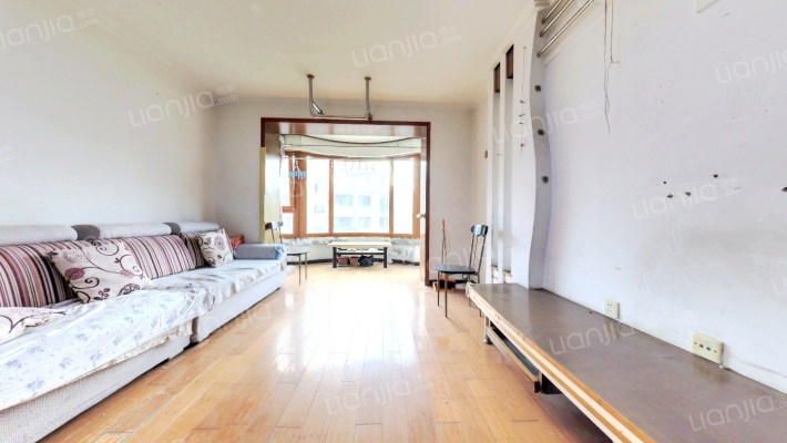 南八中路保工家苑二手房实景图