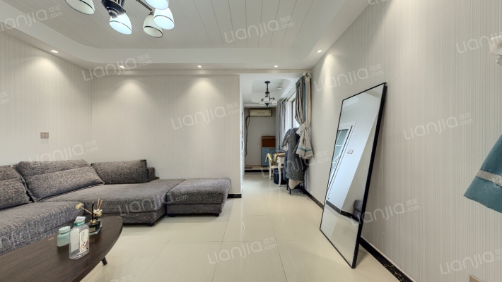 世豪小公馆二手房实景图