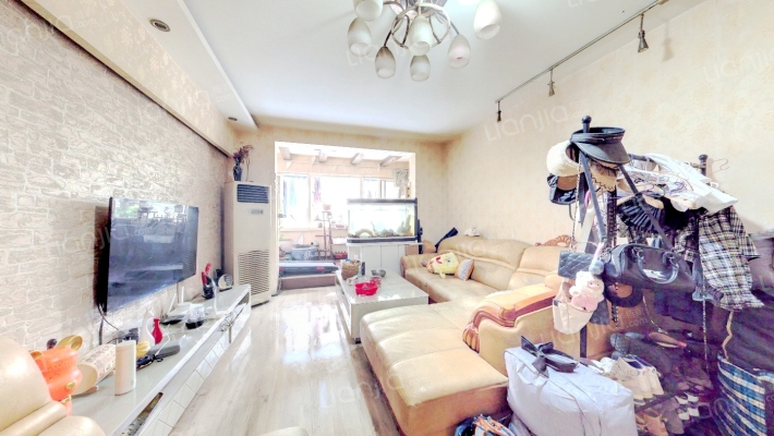 卫欣苑二手房实景图