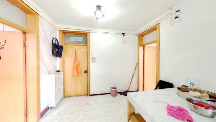 航测宿舍二手房实景图