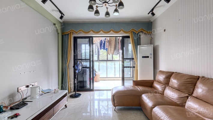 东泰雅筑二手房实景图