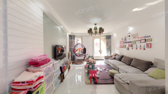 万盛理想国香郡二手房实景图