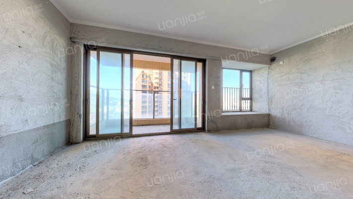 富逸城臻誉二手房实景图