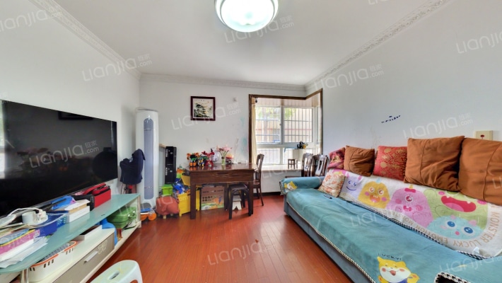 中虹华苑二手房实景图