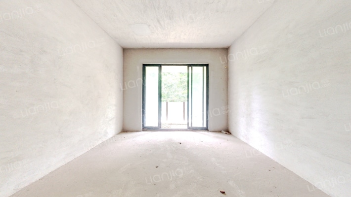 三正卧龙山二手房实景图