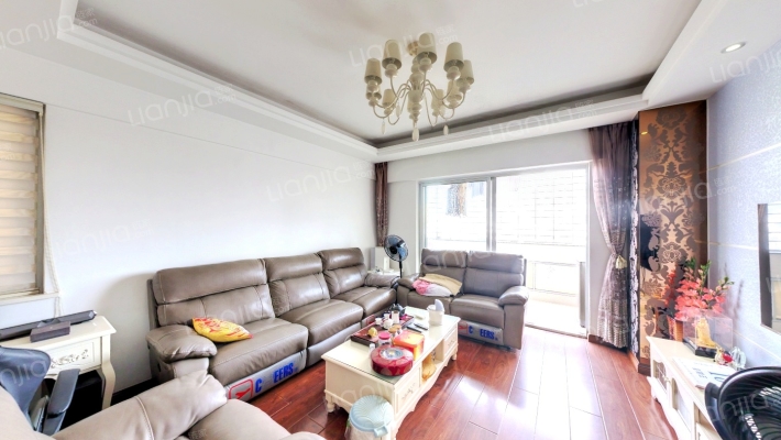 嘉年华大厦二手房实景图