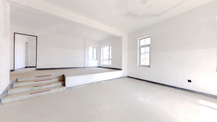 越秀岄湖郡二手房实景图