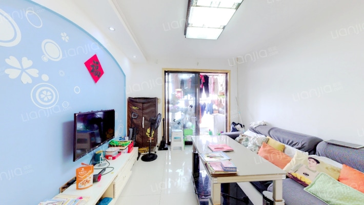 水映加州依云郡二手房实景图