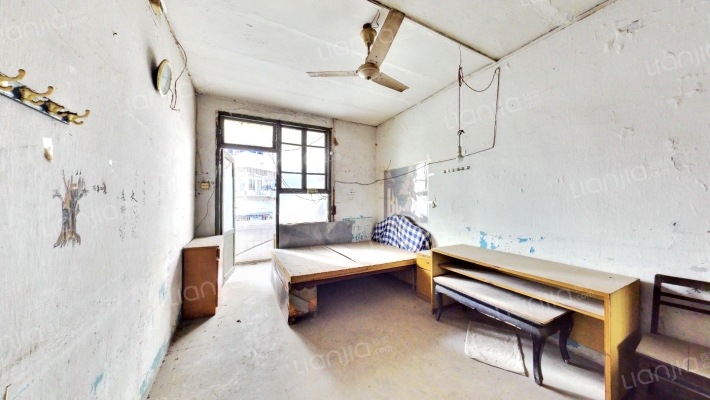 捍卫路二手房实景图