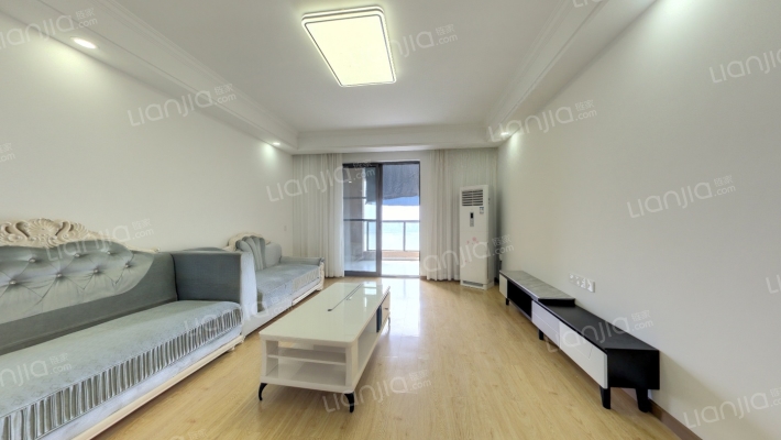 世茂锦绣长江五期二手房实景图