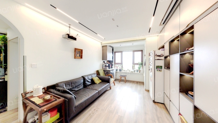 世茂璀璨公园二手房实景图