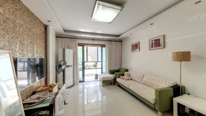 绿地南桥新苑二手房实景图