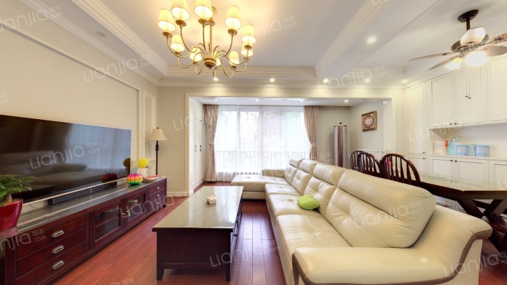 隆鑫爱琴海一期二手房实景图