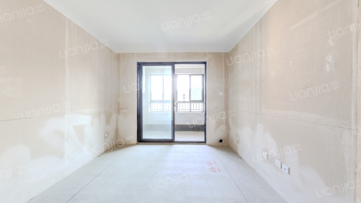 新店雅苑C地块二手房实景图