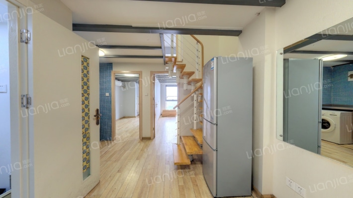 金轮双子星国际公寓二手房实景图