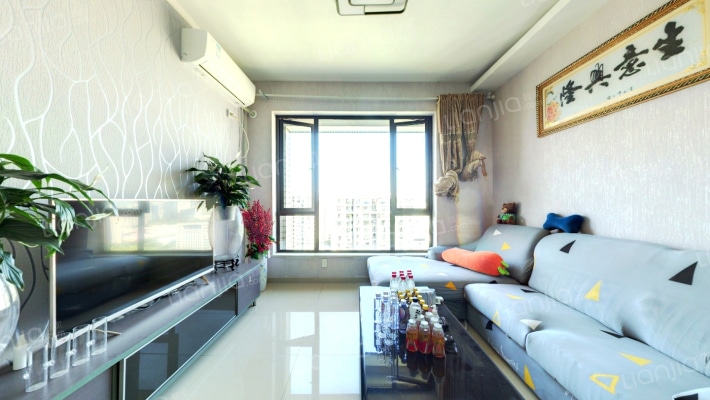 银爵世纪公寓二手房实景图