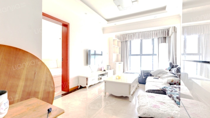 和信天骄府二手房实景图