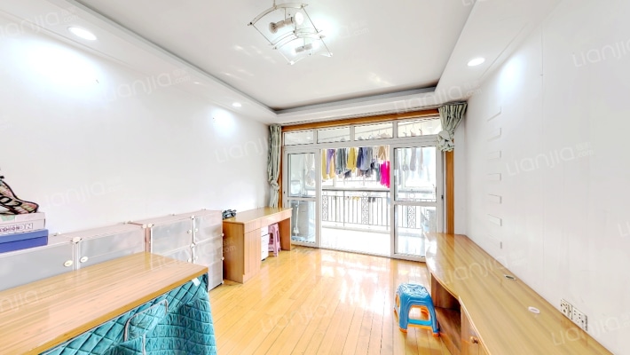 万国新村二手房实景图