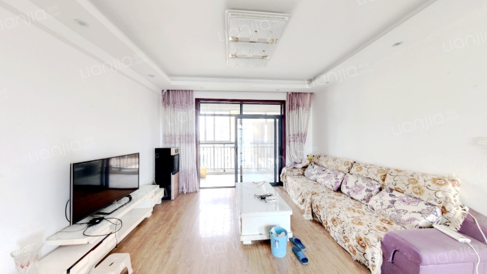 地华梅溪湖畔二手房实景图