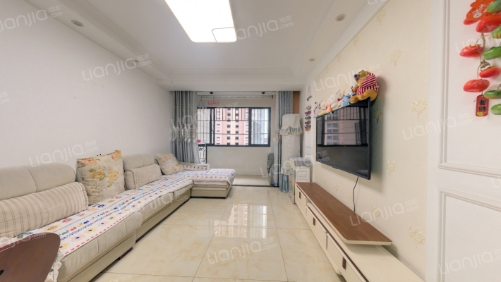 长虹世纪荣廷三期二手房实景图