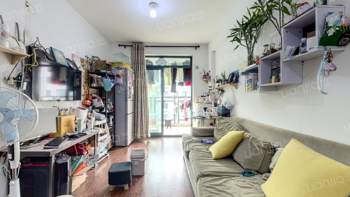 白马湖小区凤凰苑二手房实景图