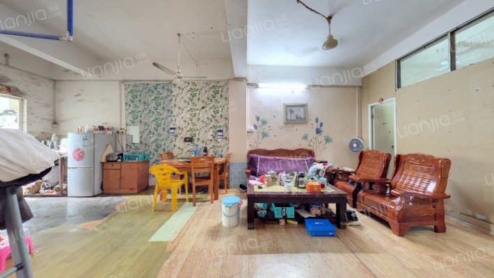 沥金路23二手房实景图