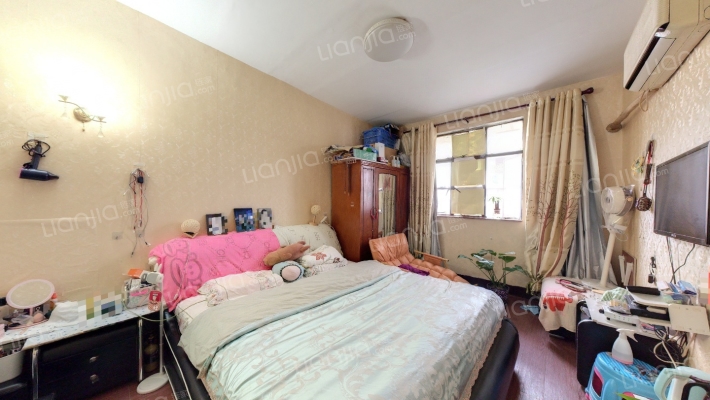 宝通路322弄二手房实景图