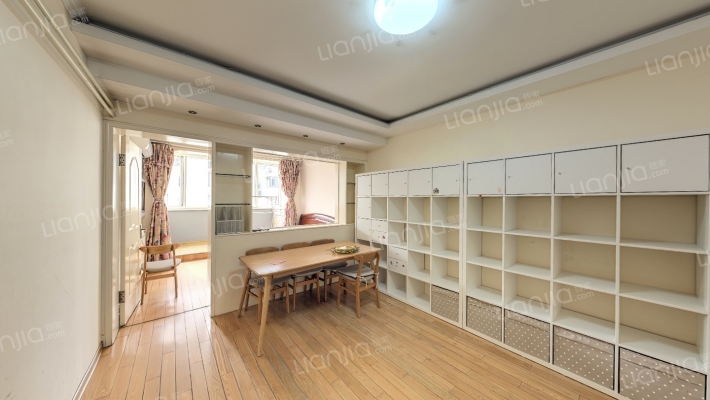 香港花园上环区二手房实景图